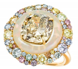 Bague diamant jaune brun, opal et diamants de couleurs