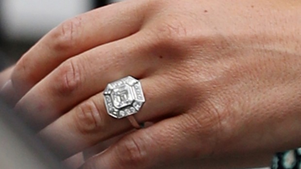 engagement-ring-asher-cut-pippa-middleton