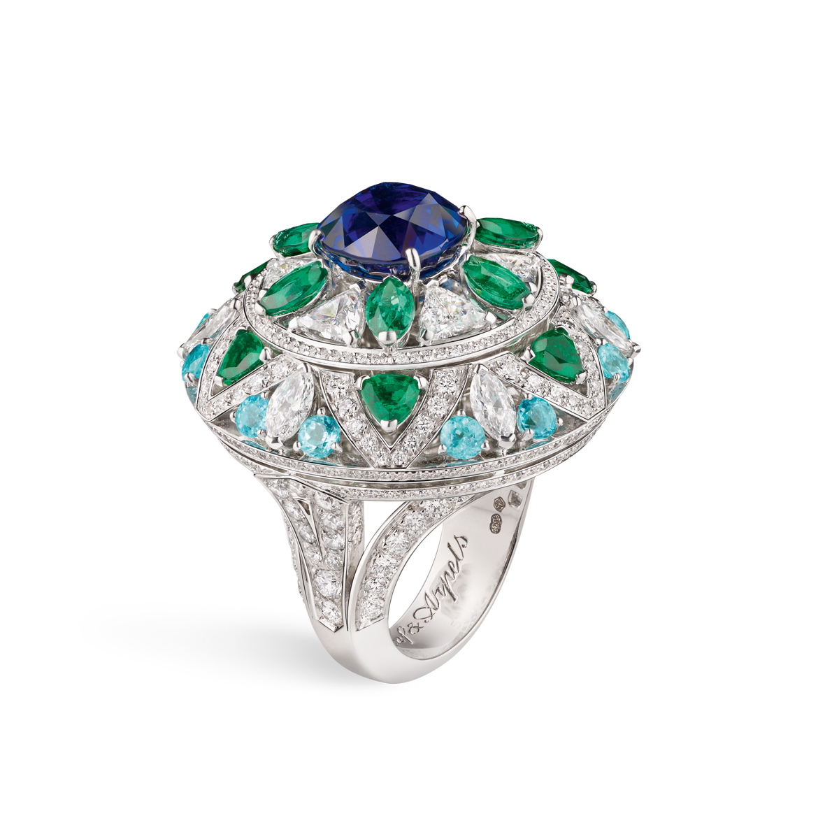 Van-Cleef-&-Arpels-Le-Secret- Bague-FleurBleue-2017-Haute-Joaillerie