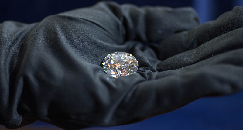 The-Dynasty_51.38-carat diamond_TheRomanovs-ALROSA2
