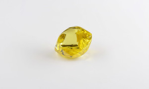 34ct-Fancy Vivid Yellow-Rough-ALROSA-Ebelyakh-2017-4