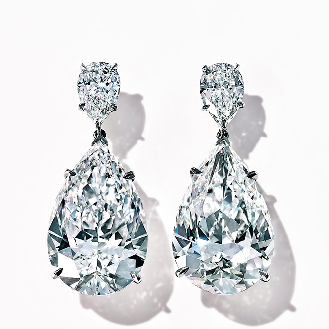 Zoe-Kravitz-Tiffany-drop-diamond-earrings