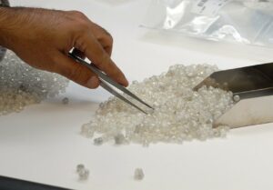 Un excédent durable dans l’offre de diamants