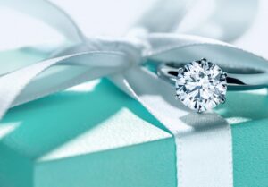 De plus en plus de détaillants vendent des diamants synthétiques
