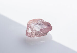 Rio Tinto dévoile une collection de rares diamants roses d’Argyle