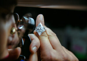 How to talk (correctly!) about lab-grown diamonds