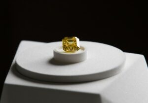 Stabilité des prix des diamants après un an de baisses