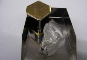 Lucara extrait un diamant blanc de qualité de 549 carats de sa mine du Botswana