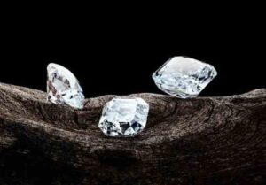 Les consommateurs font la différence entre diamants naturels et synthétiques