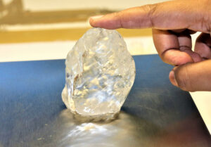 Pourquoi certains diamants sont-ils si beaux ? Ils sont super- profonds !