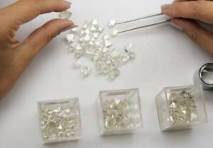 De Beers lifts production in strong rough market