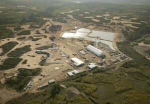 De Beers plans steady output through 2024