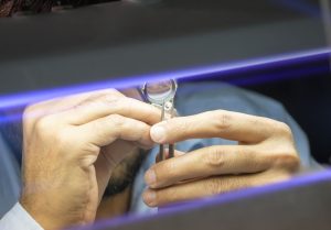 Les diamants de culture n’ont pas d’impact sur les diamants naturels, déclare le PDG de De Beers