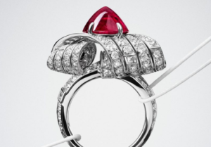 Spotlight on colored diamonds