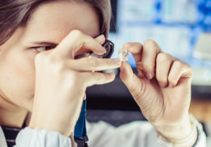 Le RJC nomme la responsable éthique de De Beers au poste de directrice exécutive